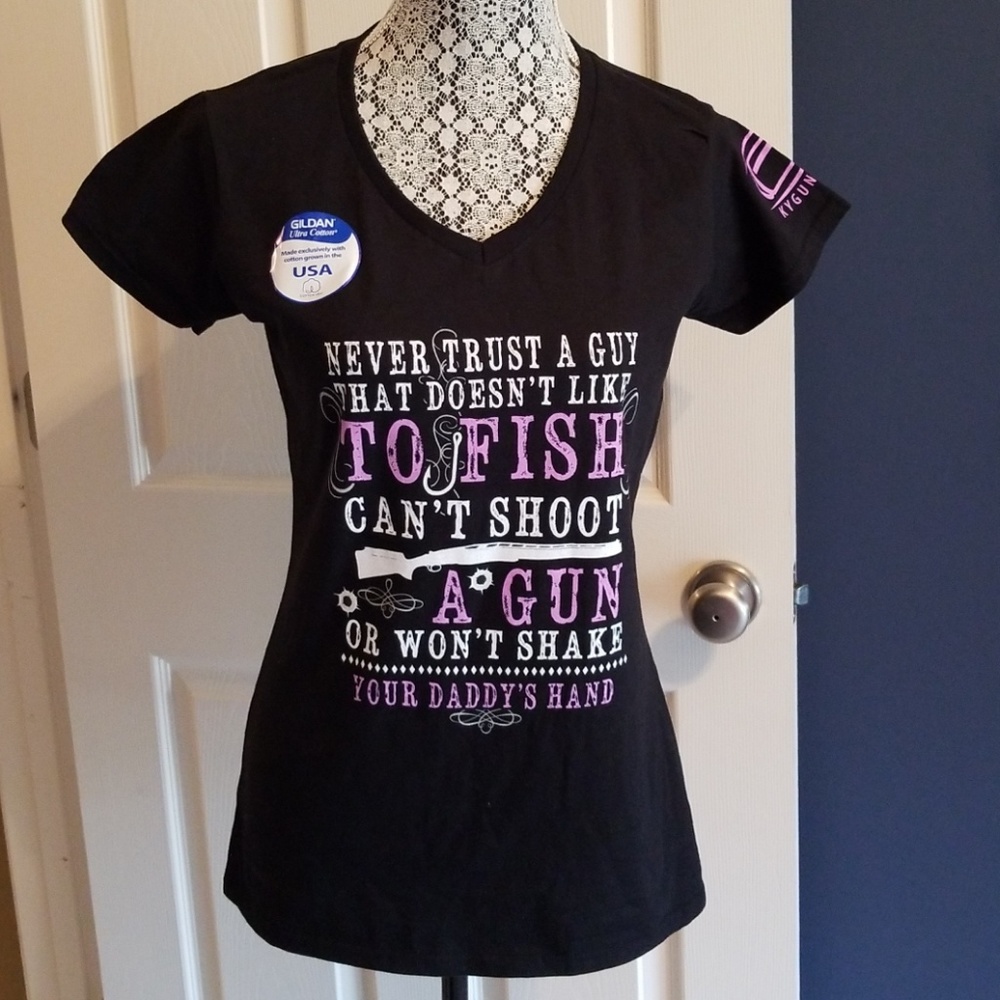 Never trust a guy tee!